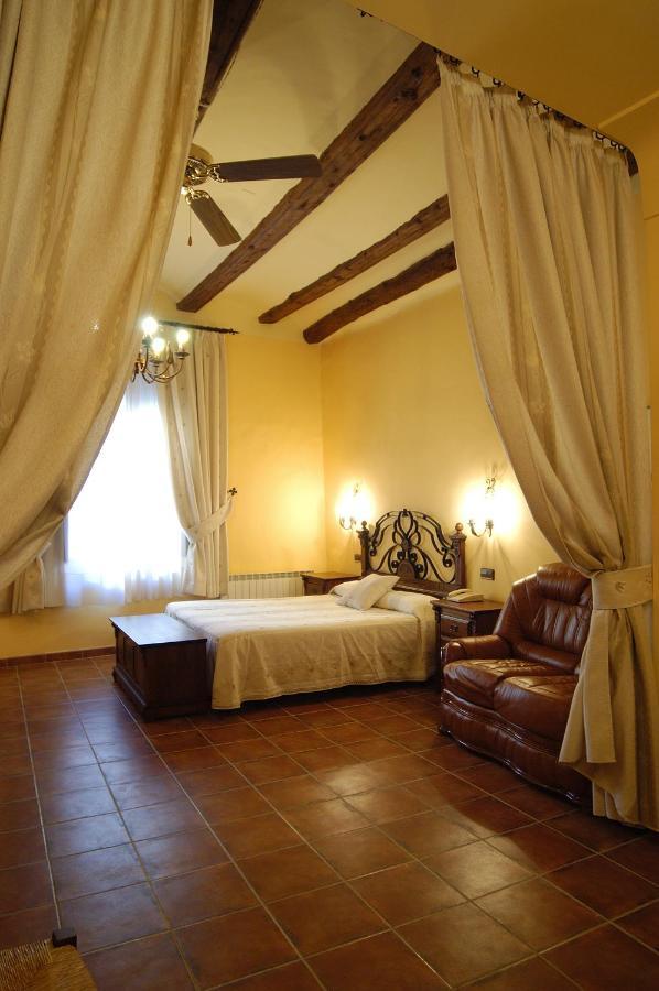 Las Cuevas de Cañart Hotel Spa Don Inigo De Aragon חדר תמונה